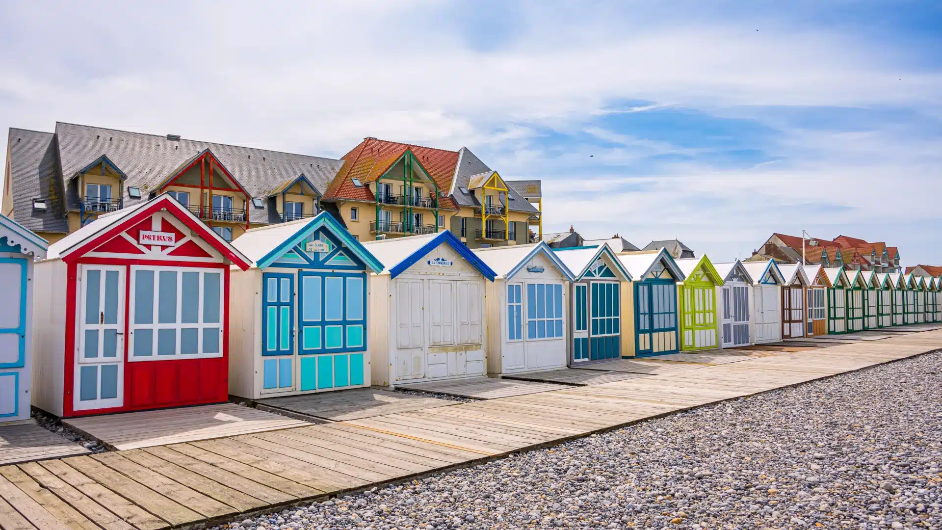 Plage de Cayeux‑sur‑Mer en Baie de Somme, propice aux vacances pas chères et à la détente en famille